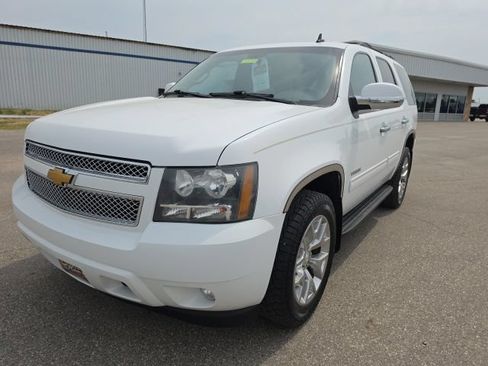 Used 2014 Chevrolet Tahoe LT w/ Luxury Package AWD/4WD image 1