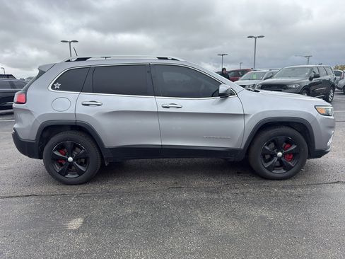 Used 2019 Jeep Cherokee Limited AWD/4WD image 4