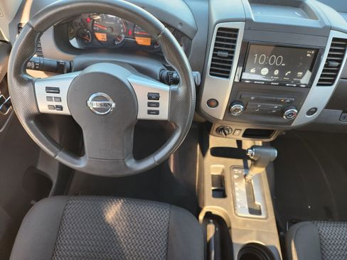 Used 2019 Nissan Frontier SV image 25