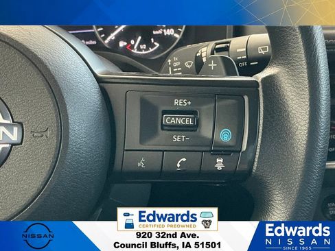Used 2024 Nissan Rogue SV AWD/4WD image 20