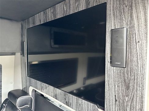 Used 2016 Mercedes-Benz Sprinter 3500 image 39