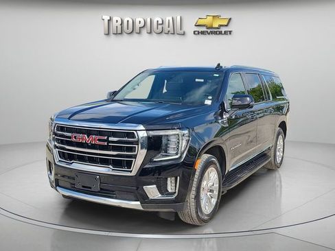 Used 2023 GMC Yukon XL SLT w/ SLT Luxury Package AWD/4WD image 1