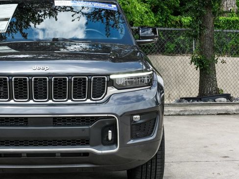 Used 2022 Jeep Grand Cherokee Overland w/ Luxury Tech Group IV RWD image 59