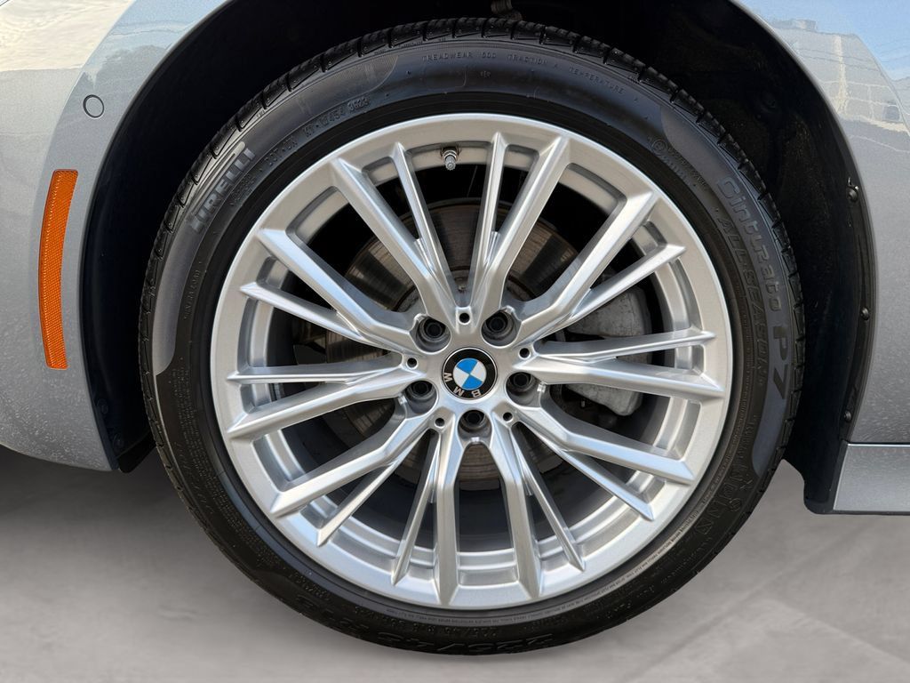 Certified 2024 BMW 330i xDrive Sedan w/ Premium Package AWD/4WD image 14