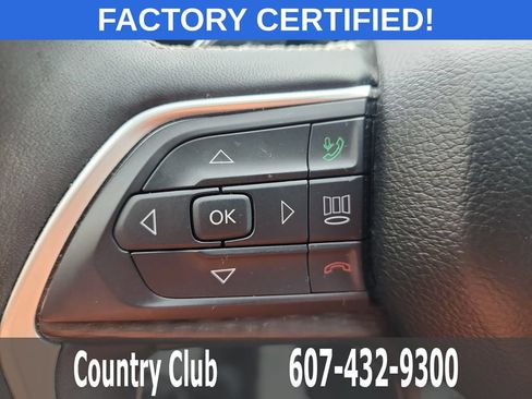 Used 2024 Jeep Grand Cherokee L Laredo AWD/4WD image 20