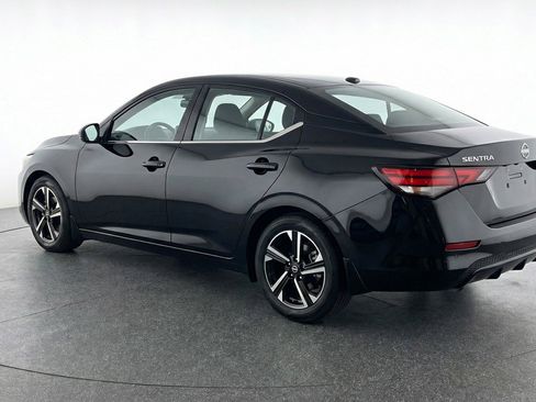 Used 2025 Nissan Sentra SV image 6