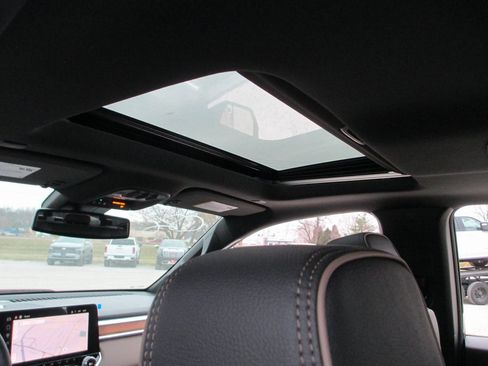 New 2026 GMC Canyon Denali image 13