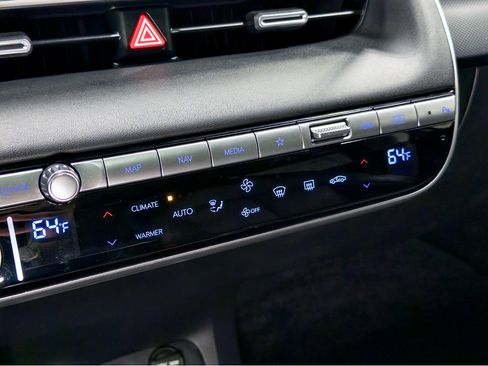 Used 2024 Hyundai Ioniq 5 Limited image 16