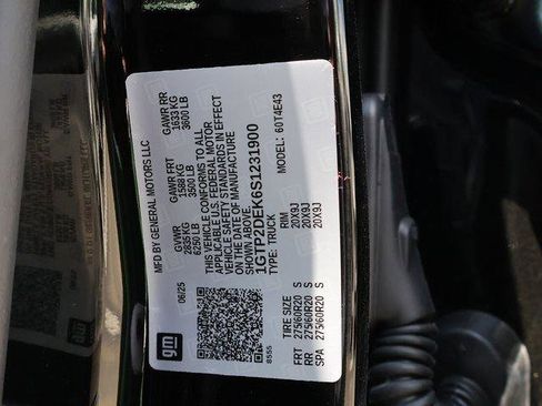 New 2025 GMC Canyon AT4 w/ Nightfall Edition image 38