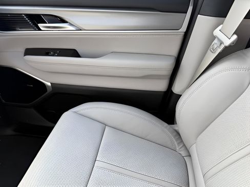 New 2026 Jeep Grand Wagoneer Limited AWD/4WD image 27