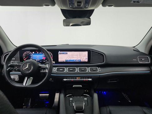 Certified 2024 Mercedes-Benz GLS 580 4MATIC image 33