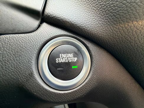 Used 2022 Chevrolet Equinox LT AWD/4WD image 17