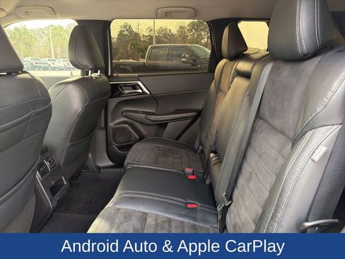 Used 2022 Mitsubishi Outlander SE image 18