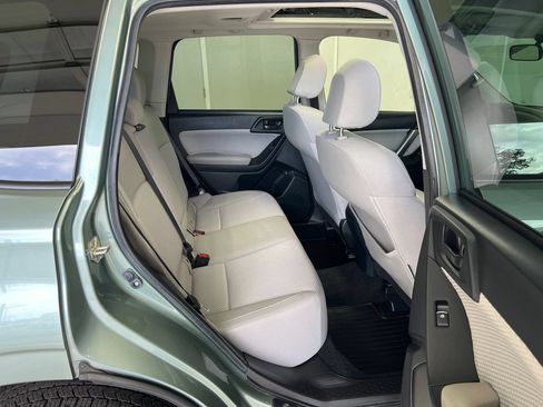 Used 2018 Subaru Forester 2.5i Premium w/ All-Weather Package AWD/4WD image 12