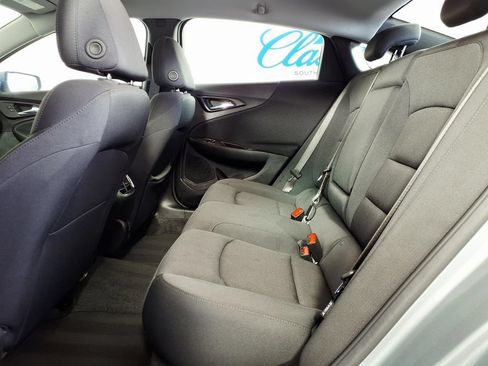 Used 2025 Chevrolet Malibu LT FWD image 9