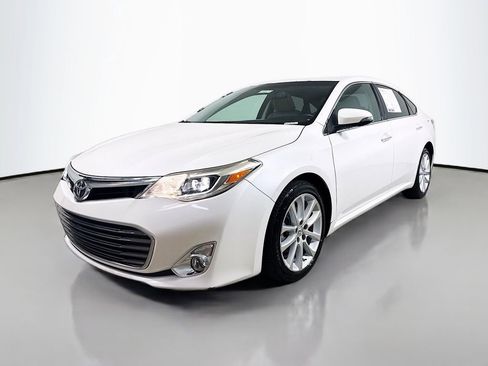 Used 2015 Toyota Avalon Limited image 3