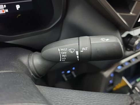 Used 2024 Toyota Tundra Limited AWD/4WD image 29