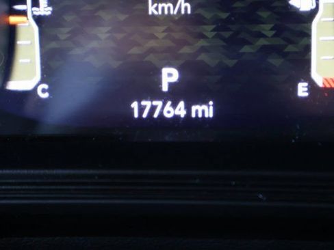 Used 2025 Jeep Wrangler Unlimited Rubicon image 35