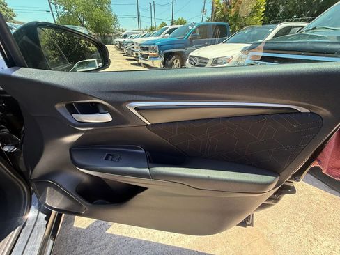Used 2017 Honda Fit EX image 23