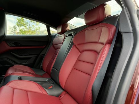 Certified 2022 Porsche Taycan 4S image 28