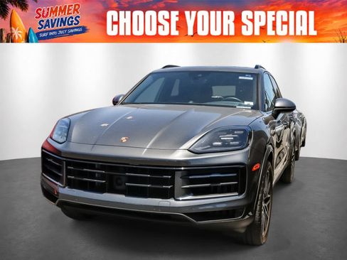 Used 2024 Porsche Cayenne AWD/4WD image 1