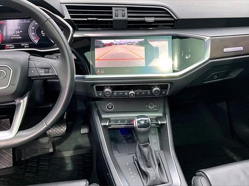 Used 2024 Audi Q3 2.0T Premium Plus w/ Premium Plus Package image 6