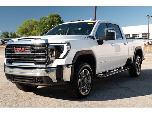 New 2026 GMC Sierra 2500 SLT w/ SLT Premium Package AWD/4WD image 4