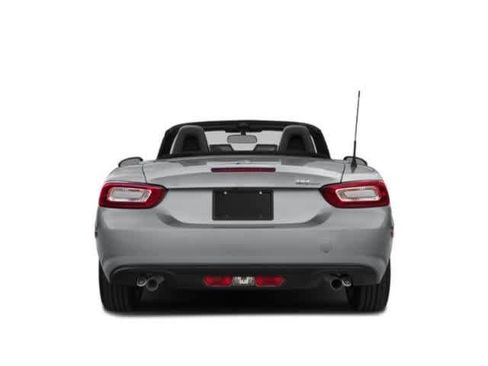 Used 2018 FIAT 124 Spider Classica w/ Technology & Siriusxm Group image 8