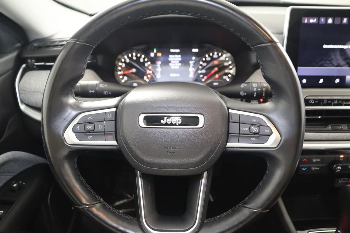 Used 2022 Jeep Compass Latitude w/ Sun and Sound Group AWD/4WD image 33