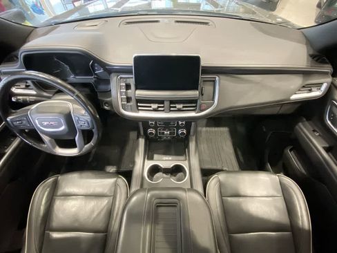 Used 2021 GMC Yukon XL SLT w/ SLT Premium Package AWD/4WD image 24