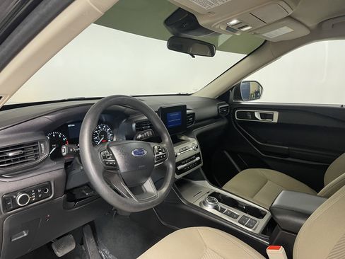 Used 2024 Ford Explorer 2WD image 13
