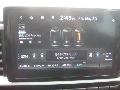 Used 2022 Hyundai Venue Limited image 20