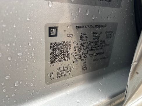 Used 2020 Chevrolet Silverado 1500 LT w/ All-Star Edition image 37