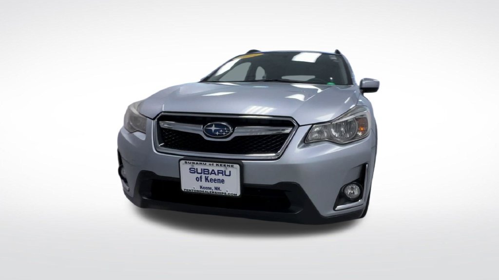 Used 2017 Subaru Crosstrek 2.0i Premium AWD/4WD image 3