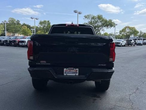 Used 2026 Chevrolet Colorado ZR2 w/ Technology Package AWD/4WD image 13