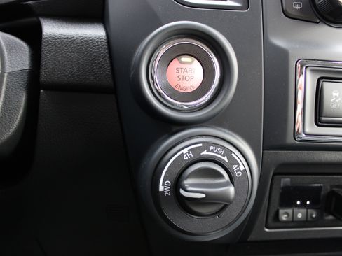 Certified 2024 Nissan Titan SV w/ SV Convenience Package image 14