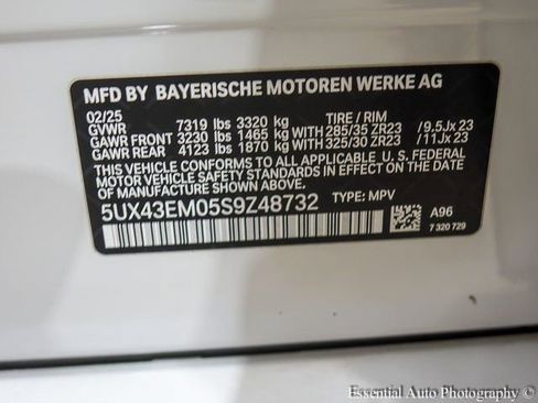 Used 2025 BMW ALPINA XB7 image 44