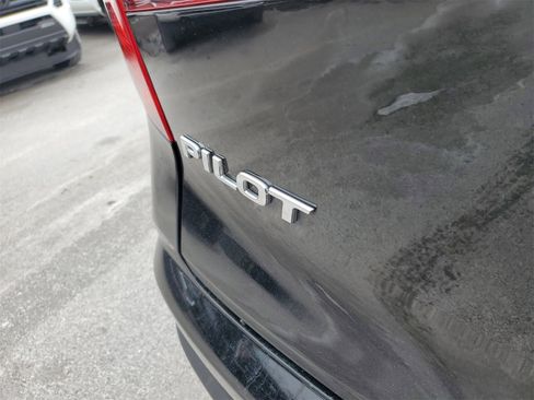 Used 2018 Honda Pilot Elite image 8