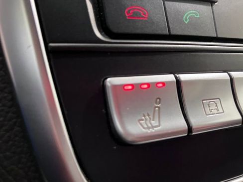 Used 2018 Mercedes-Benz GLA 250 4MATIC image 32