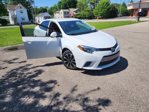 Used 2015 Toyota Corolla LE FWD image 28