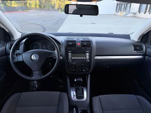 Used 2008 Volkswagen Rabbit 4-Door FWD image 13