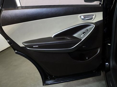 Used 2017 Hyundai Santa Fe SE Ultimate w/ Cargo Package image 28