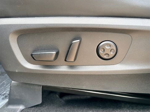 Used 2025 INFINITI QX60 Pure image 19