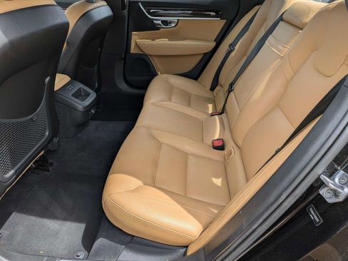 Used 2017 Volvo S90 T5 Momentum w/ Convenience Package FWD image 19