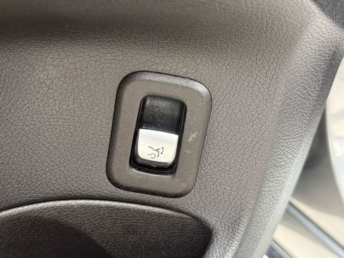 Used 2019 Mercedes-Benz C 300 C 300 image 25