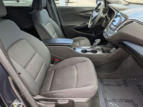 Used 2022 Chevrolet Malibu LT image 27