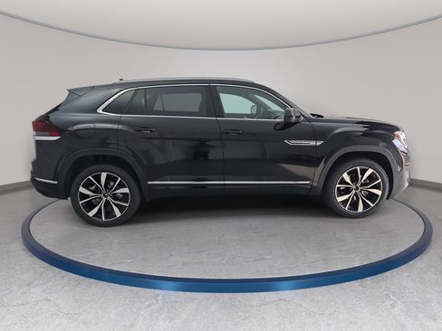 New 2026 Volkswagen Atlas Cross Sport SEL Premium R-Line AWD/4WD image 4