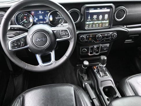 Used 2023 Jeep Wrangler Unlimited Sahara w/ Cold Weather Group image 15