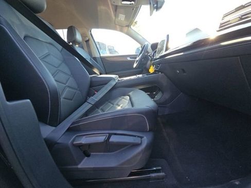 Used 2025 Volkswagen Atlas SE image 10