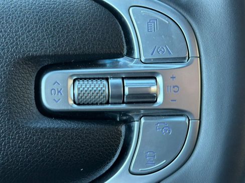 Used 2025 Genesis GV70 2.5T image 35